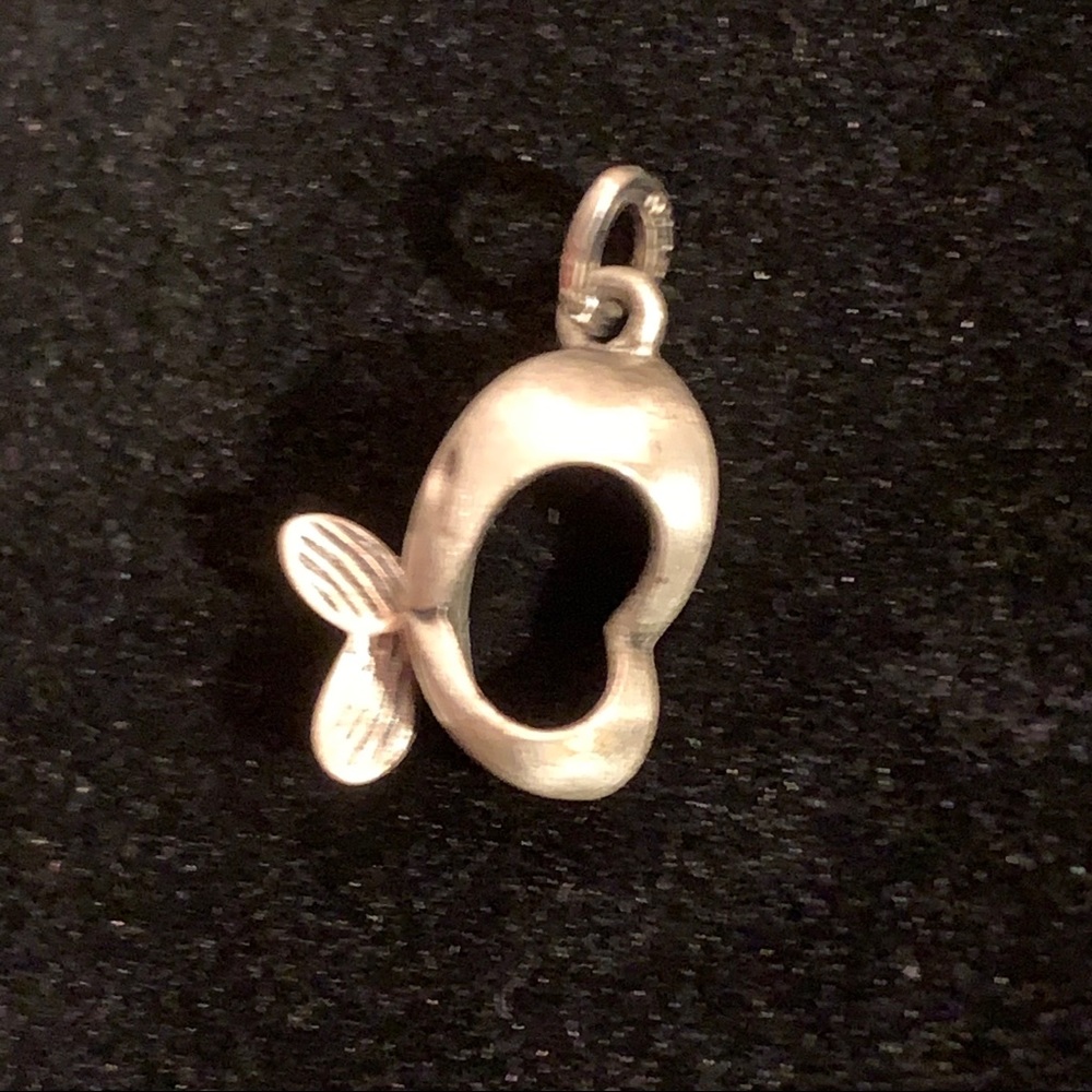 VTG Beau sterling whale pendant - Picture 3 of 7